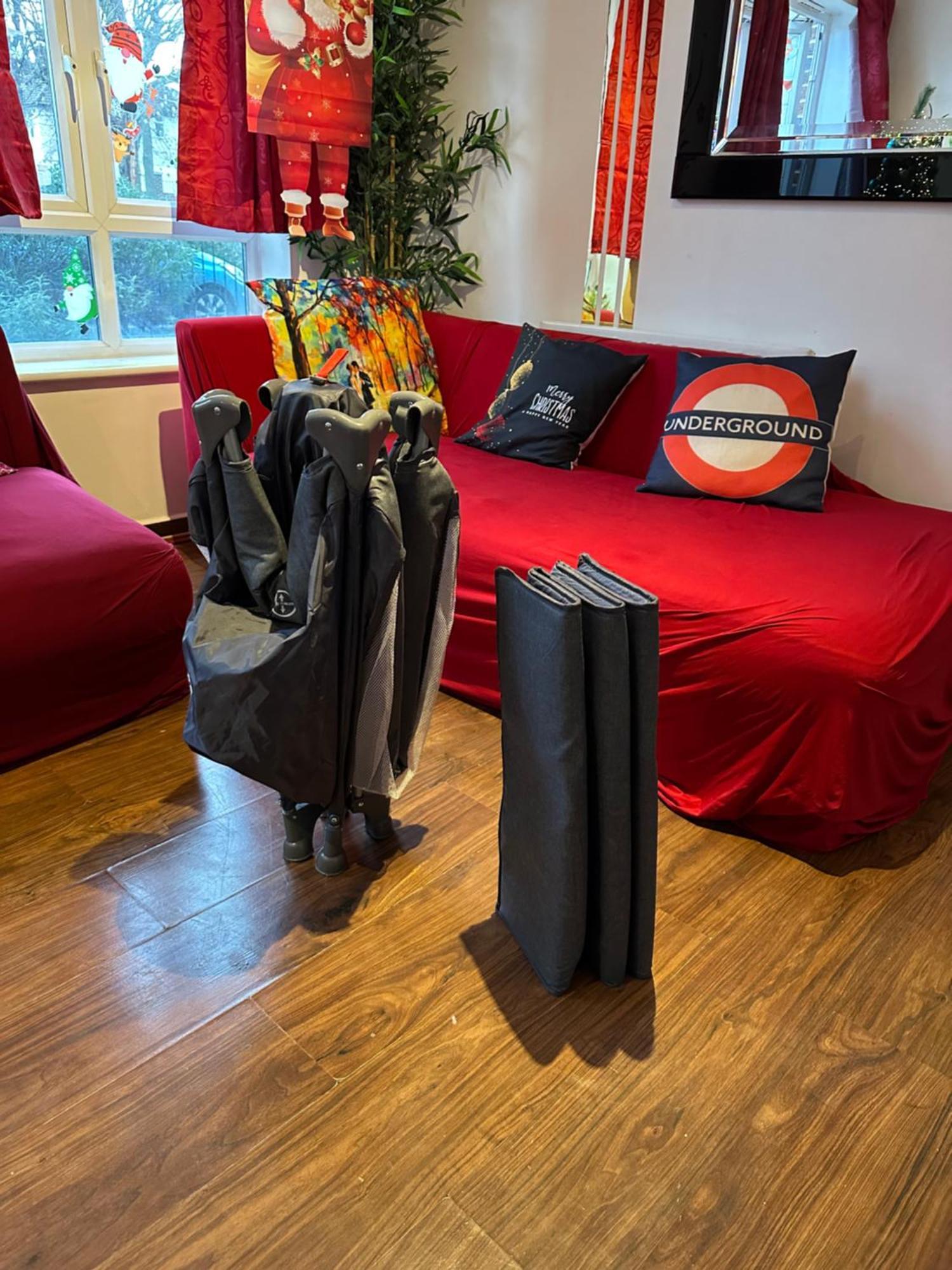London 2 Bed 2 Bath Apartment Holiday Home - Free Parking - 3Min Walk To The Train Station - 19Min To London Liverpool Street 5Min To Victoria Line 1Gb Broadband Super Fast Internet Ground Floor 100S Of Shops Restaurants Bakeries 24-Hour Asda Superst Exteriér fotografie